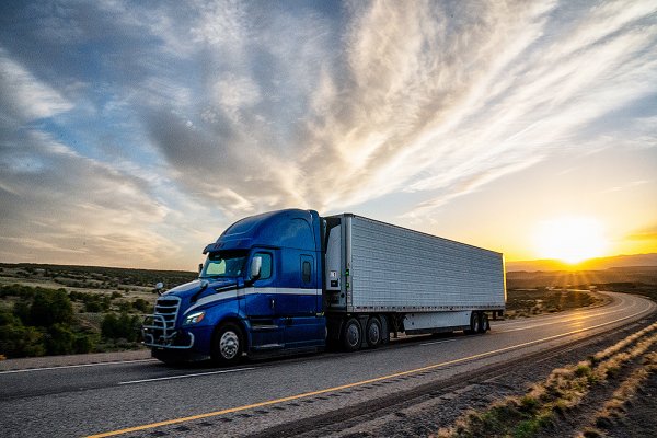 US TRUCKING INDUSTRY COULD STRUGGLE WITH NEW COVID VACCINATION REQUIREMENTS